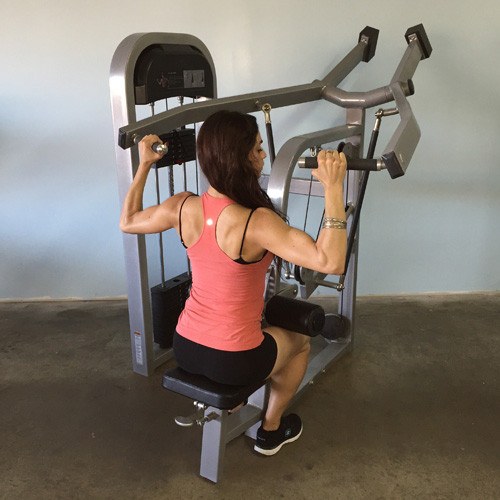 Courtier en matériel de fitness, MuscleD Selectorized Lateral Pulldown